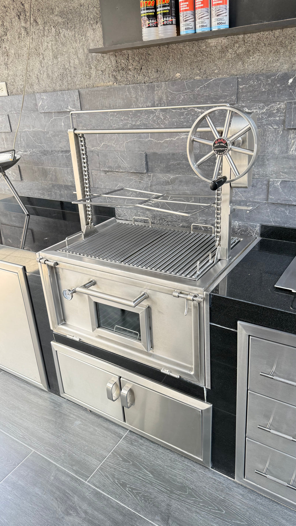 Asador Santa María con ataúd para empotrar